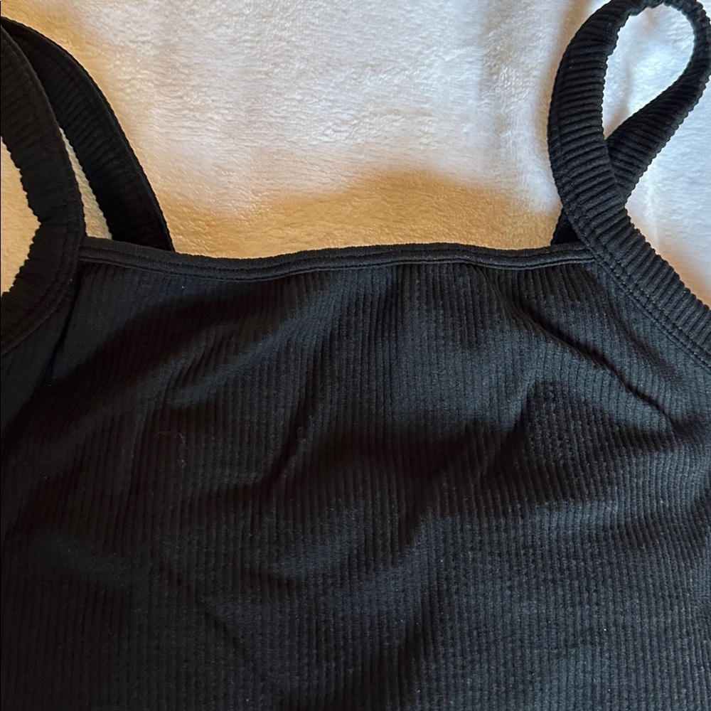 Colsie Ribbed Cropped Camisole Top - Picture 4 of 13